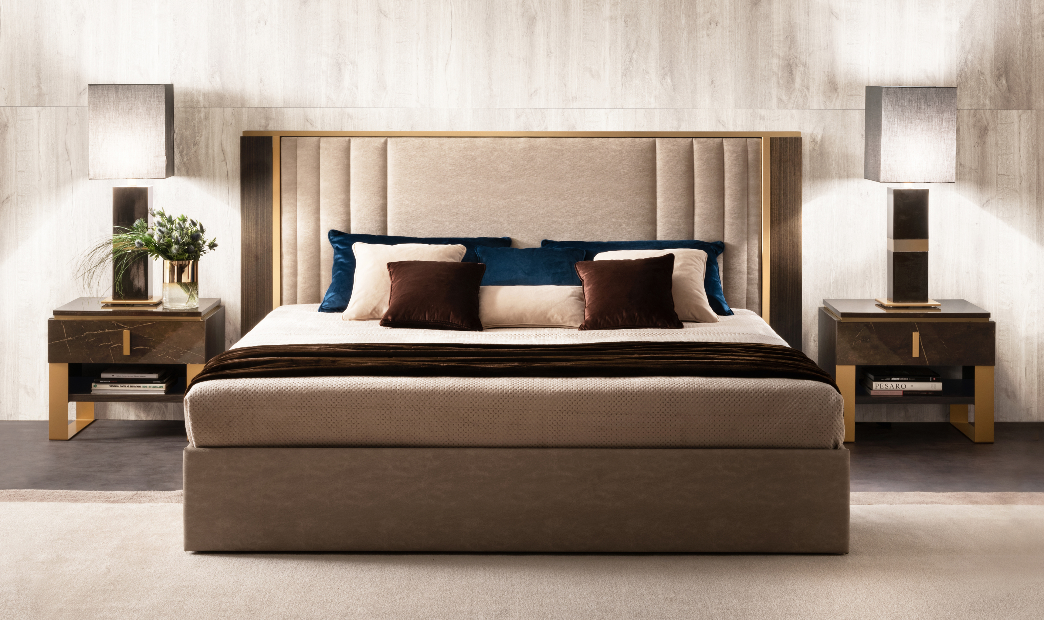 Glamour postel s čalouněním Adora Essenza