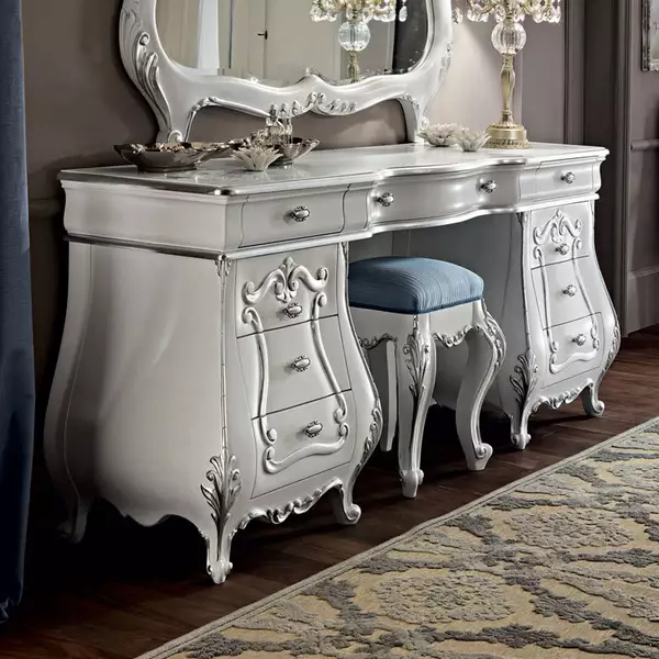Home-furnishings-toilette-and-mirror-luxury-bedroom-furniture-Villa-Venezia-collection-Modenese-Gastone11