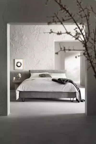 Moderní čalouněná postel Samoa Keen