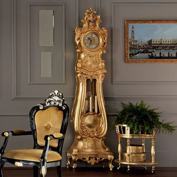 Classical-dining-room-and-grandfather-clock-Villa-Venezia-collection-Modenese-Gastonefdes
