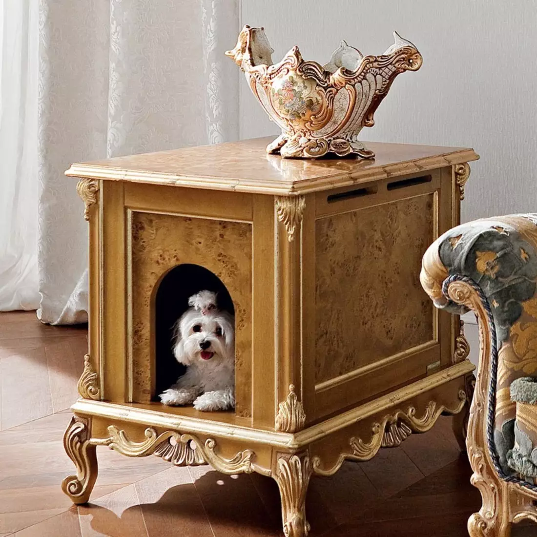 Doghouse-in-briar-root-hardwood-pet-living-Casanova-collection-Modenese-Gastone