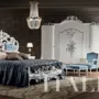 Bedroom-upholstery-with-Swarovski-button-luxury-design-Villa-Venezia-collection-Modenese-Gastone - kopie
