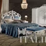 Bedroom-padding-with-Swarovski-button-luxury-design-Villa-Venezia-collection-Modenese-Gastone
