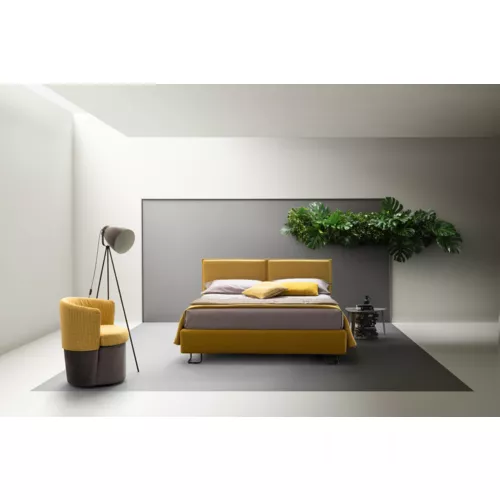 Moderní čalouněná postel Samoa Twist